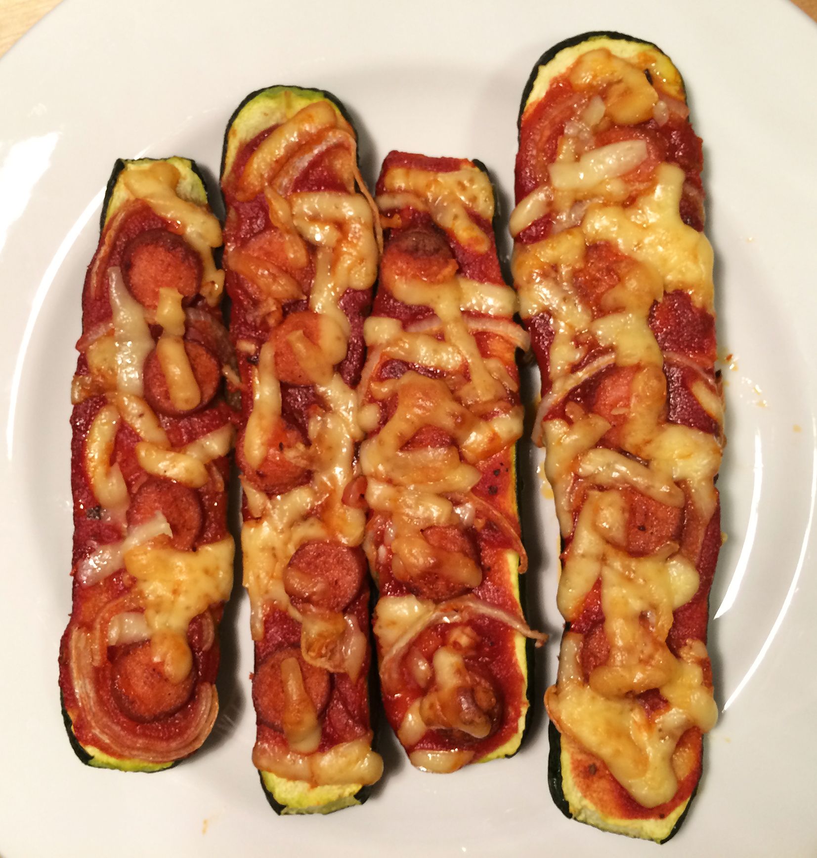 Zucchini pizza boats