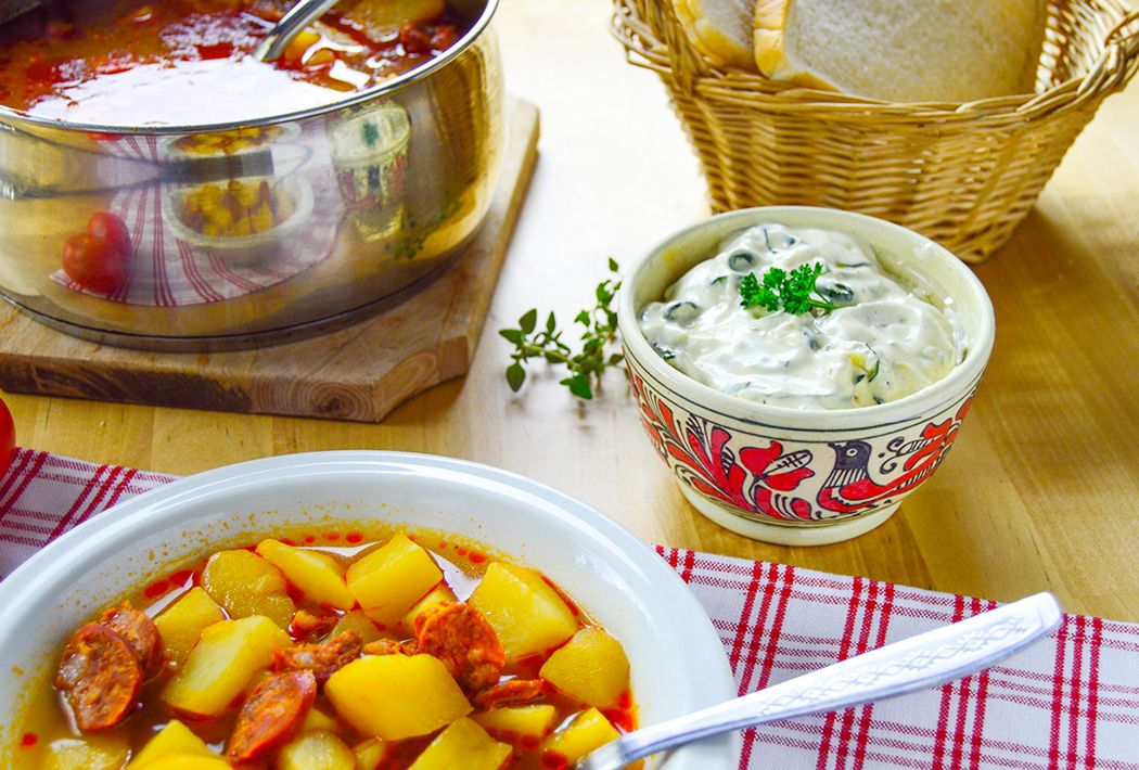 Zucchini salad with paprika potato