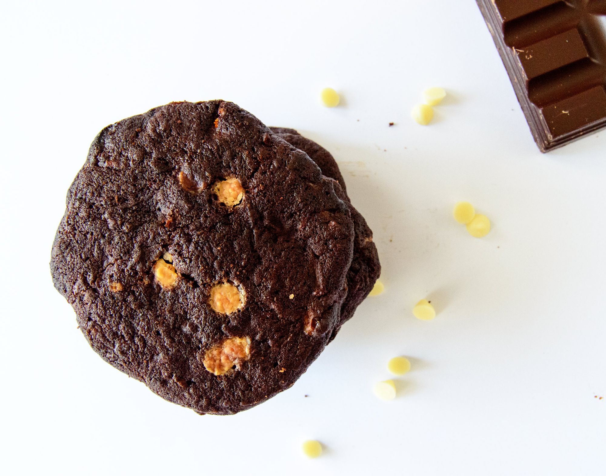 Chocolate cookies with zucchini and white chocolate chips