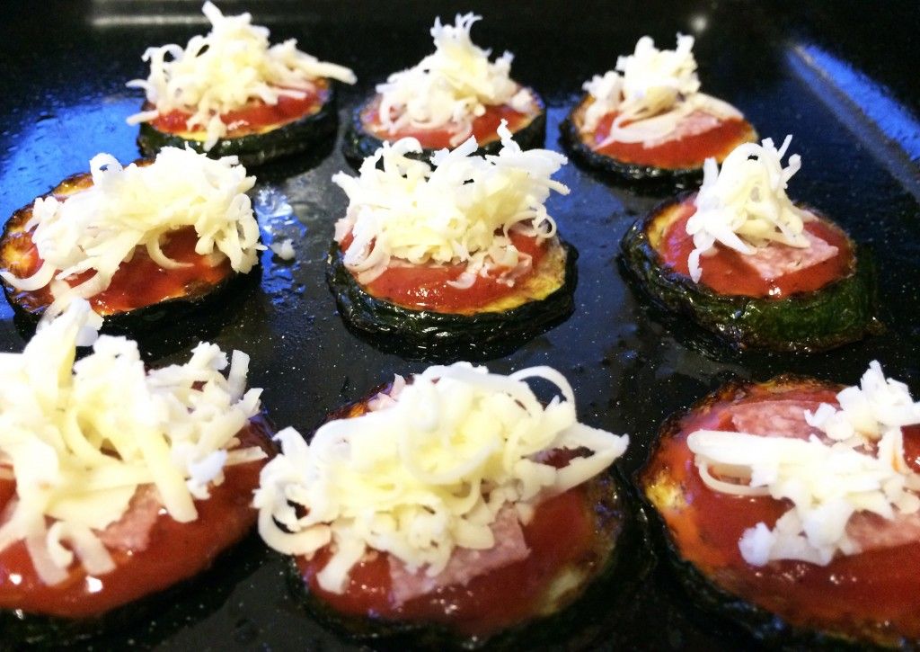 Zucchini pizza bites