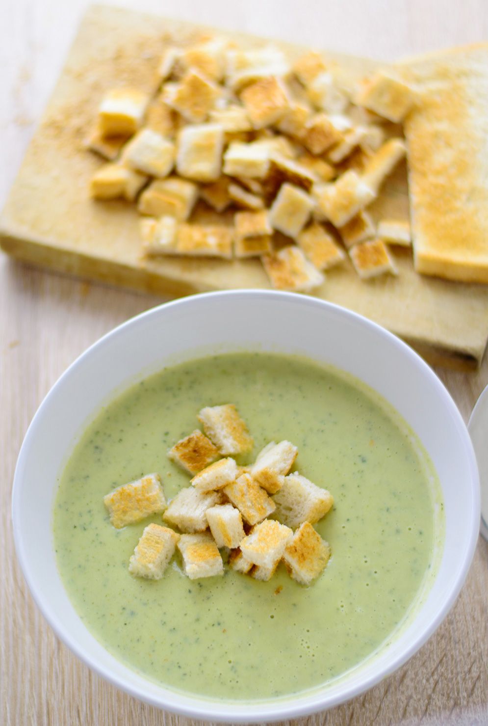 Zucchini cream soup with thyme