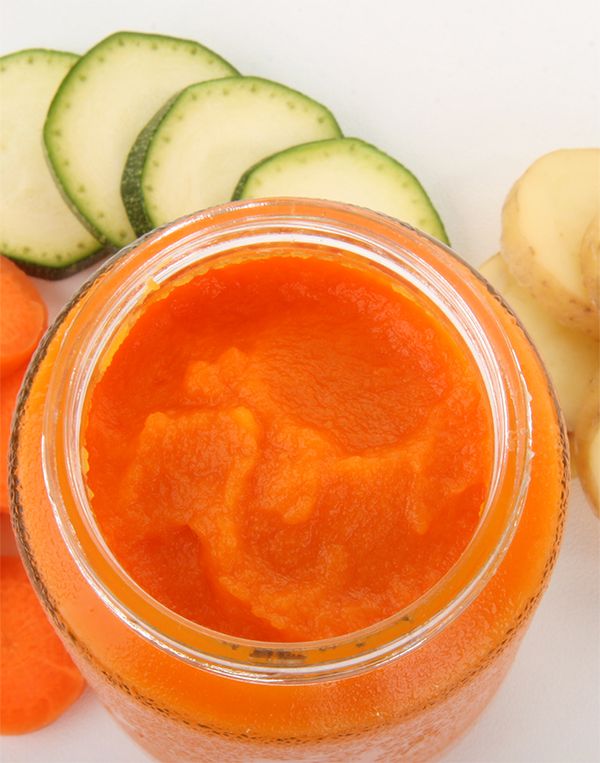 Baby food: Pureed zucchini with tomato